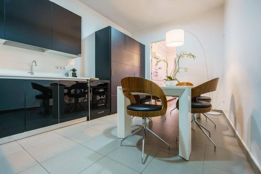 Apartamento Centro Madrid. Plaza Mayor. Puerta Del Sol. Opera. *